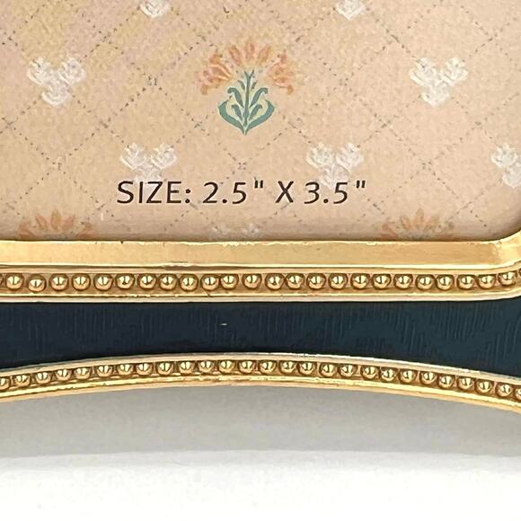 Vintage Hollywood Regency enamel photo frames. Set of 3 - Picture 3 of 8